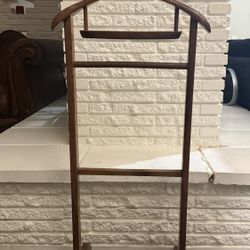 Vintage Valet / Butler Clothing Stand Excellent condition, Height 43" Width 17/2"
