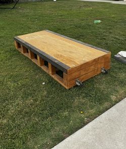 Skateboard Box/ledge