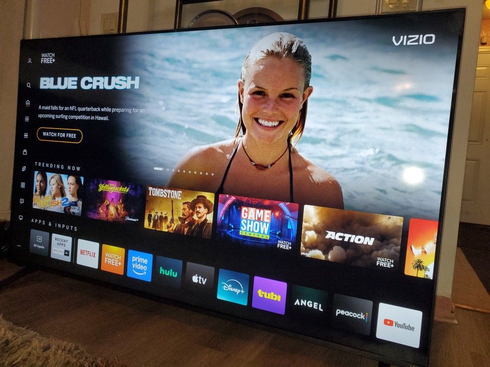 70" Vizio chromcast smart tv streaming apps 4k basically new less than 8 months old.  Great quality  Pic No Scratch 