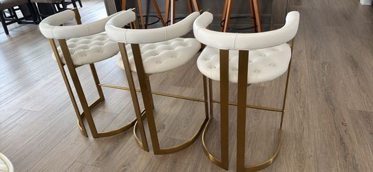 Affordable Luxury Modern Leath-Aire Counter Stools with Upholstery (White)