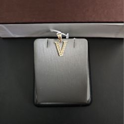 10k Gold Pendant