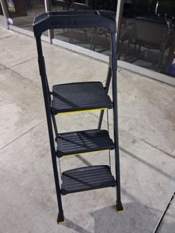 GORILLA STEP LADDER