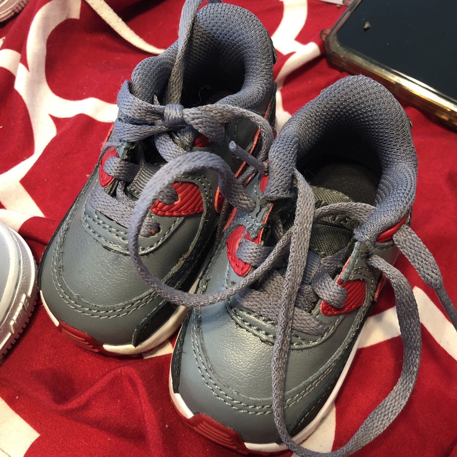 Nike, Air Force one Size 4