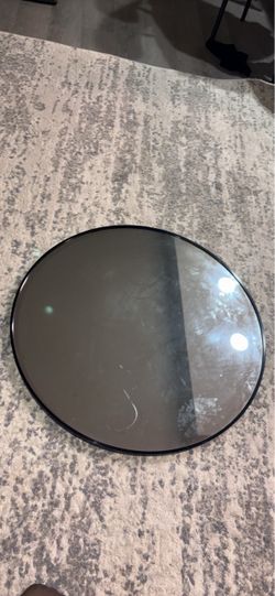 Round mirror