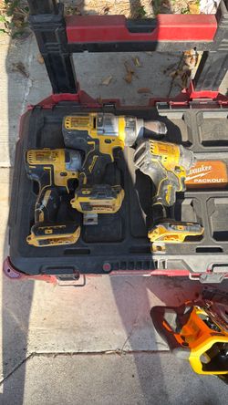 DEWALT