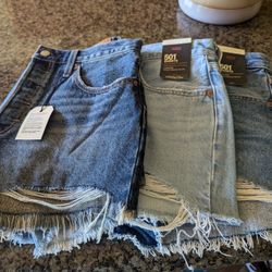 Levi's High Rise Shorts 30