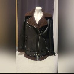 Women Urban Outffiters Jackets & coats Ou Oversized Faux Leather Aviator ( Size MEDIUM )