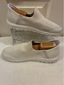 Skechers women’s slip- ins GO WALK shoes size 9.5