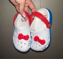 Hello Kitty Crcos