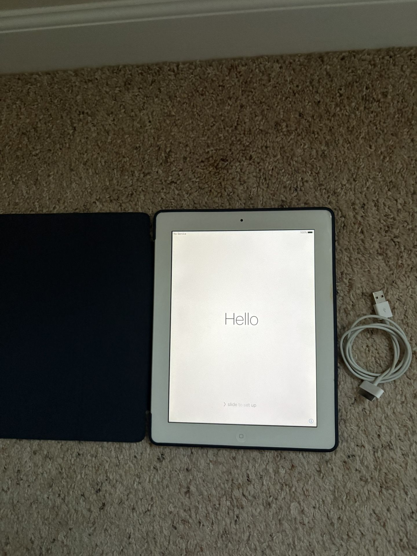iPad 2 with Nice Case, Screen Protector and Charging Cable!