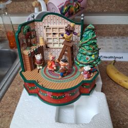 House Of Lloyd Christmas  Around The World