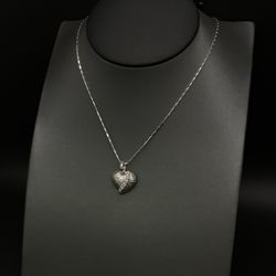 14k White Gold Necklace 