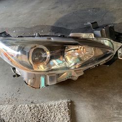2015 To 2017 Mazda3 Passenger Head Lights