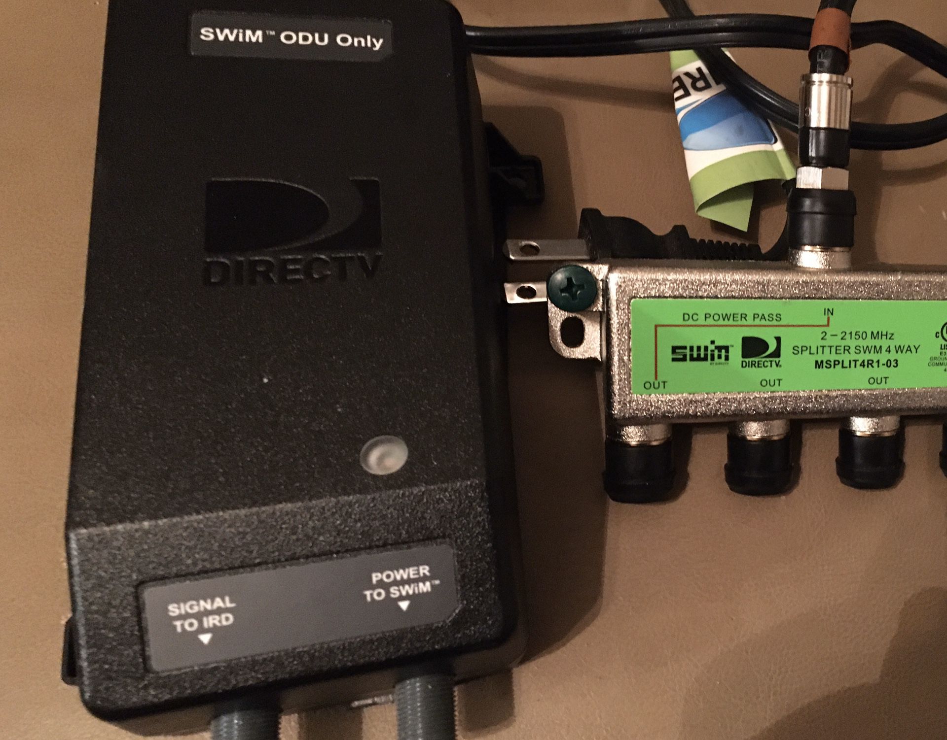 DirecTV SWiM ODU power inserter & 4-way Splitter. Used. Fully functional.