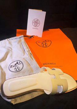 Hermès Oran White Leather Women's Slide Sandals