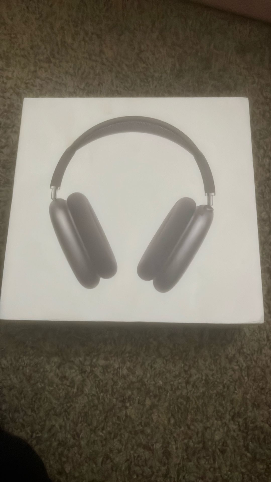 Apple AirPod Maxes