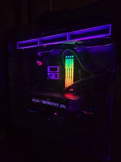 Gaming Pc with 3 monitors
