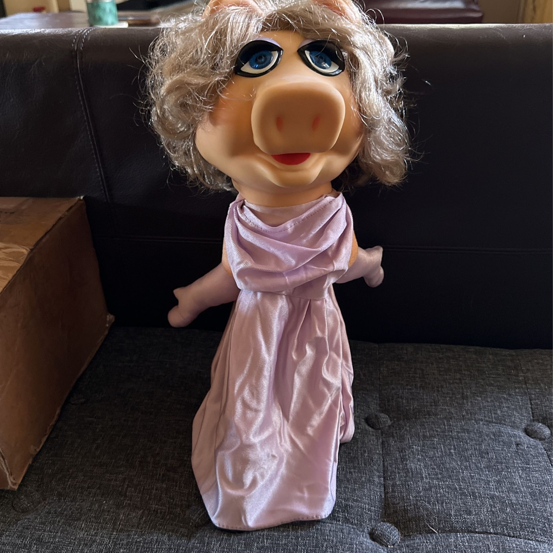 Collectible Vintage Ms Piggy Hand Puppet