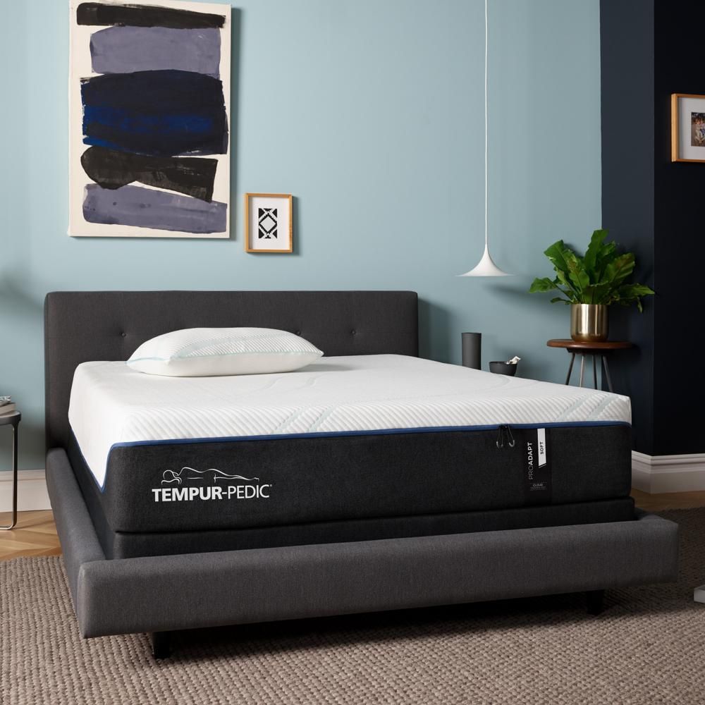 BRAND NEW MATTRESS TEMPUR PEDIC PROADAPT MEDIUM QUEEN SIZE