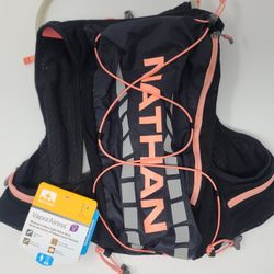 Nathan VaporAiress Hydration Pack