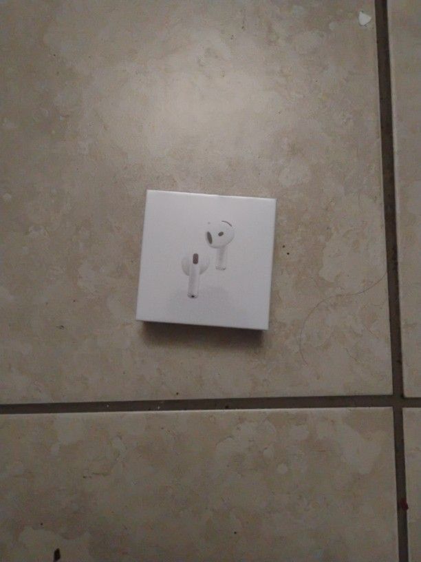 Airpod 4 with active noise cancellation