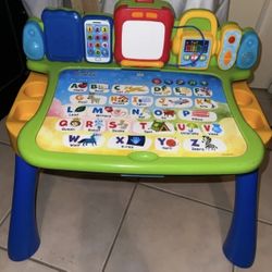 VTech Explore And Write Activity Desk Works Alphabet & Letter Sounds   Works!!   Stool Not Included. 