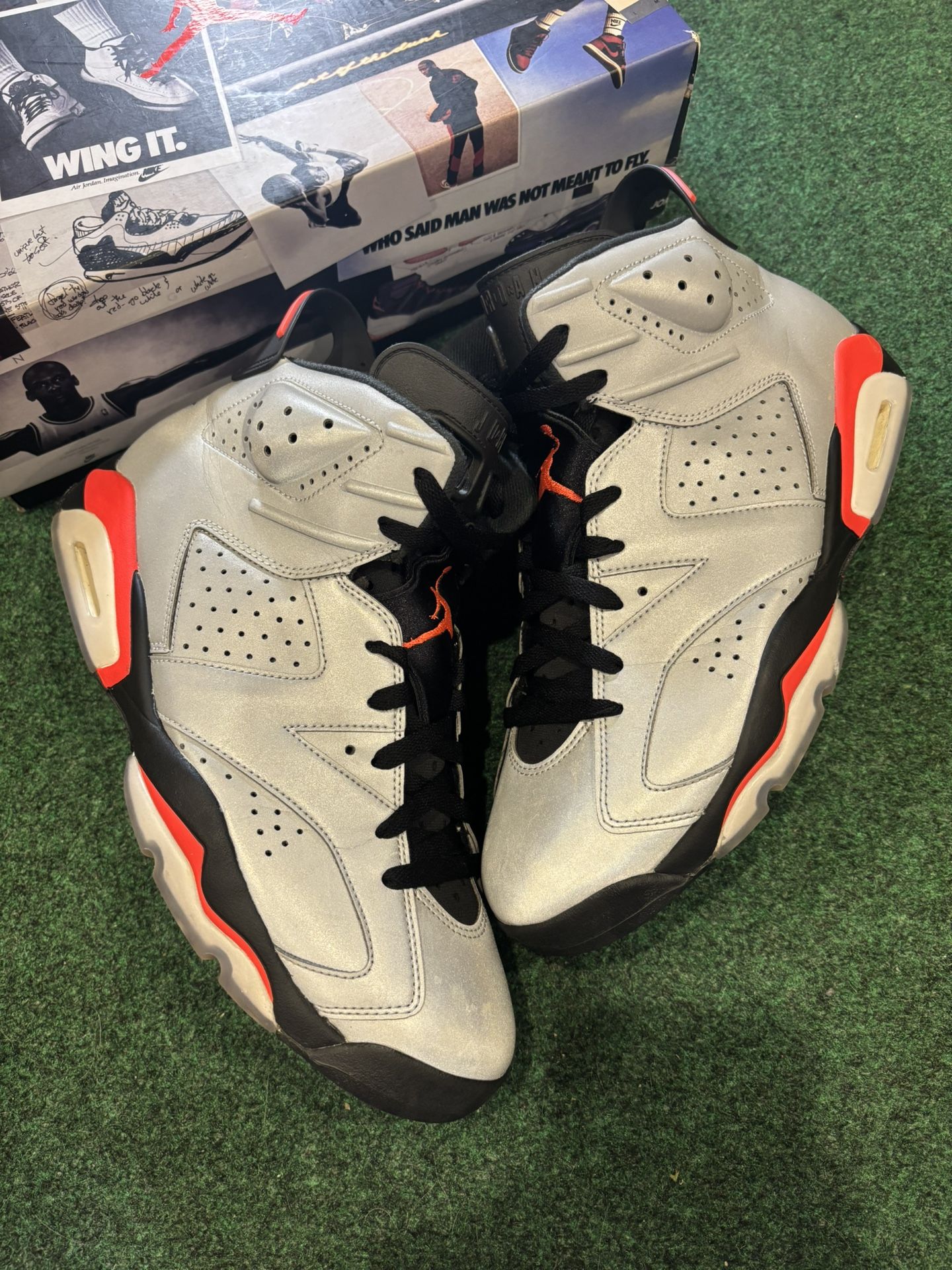 JORDAN 6 CHAMPION OF REFLECTION SIZE 10.5
