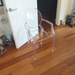 Plastic (acrylic) Clear  Chair