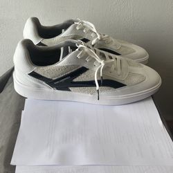 SIZE 13  KARL LAGERFELD PARIS SNEAKERS 
