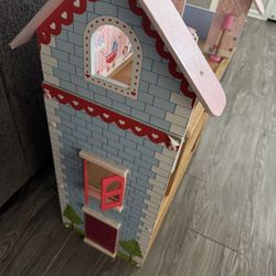 Doll House 