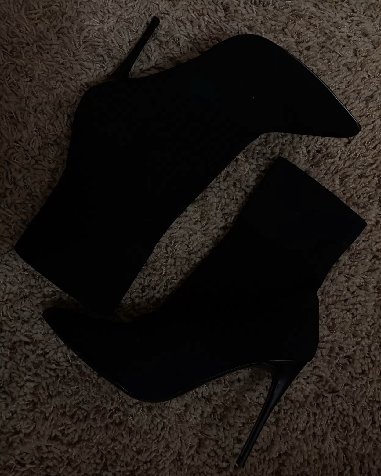 Black heel boots