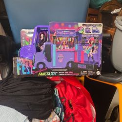 Monster High Rockin Food Truck BRAND NEW 