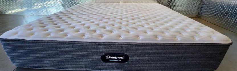 King size Simmons Beautyrest Pressuresmart Mattress- Platform Bed Frame Optional