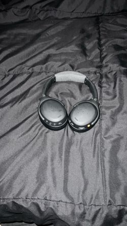 Head phones