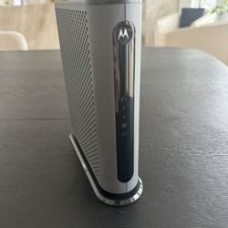 Motorola Cable Modem - MB8600