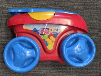 Mega Bloks Lego set. Table,  Wagon,  Blocks
