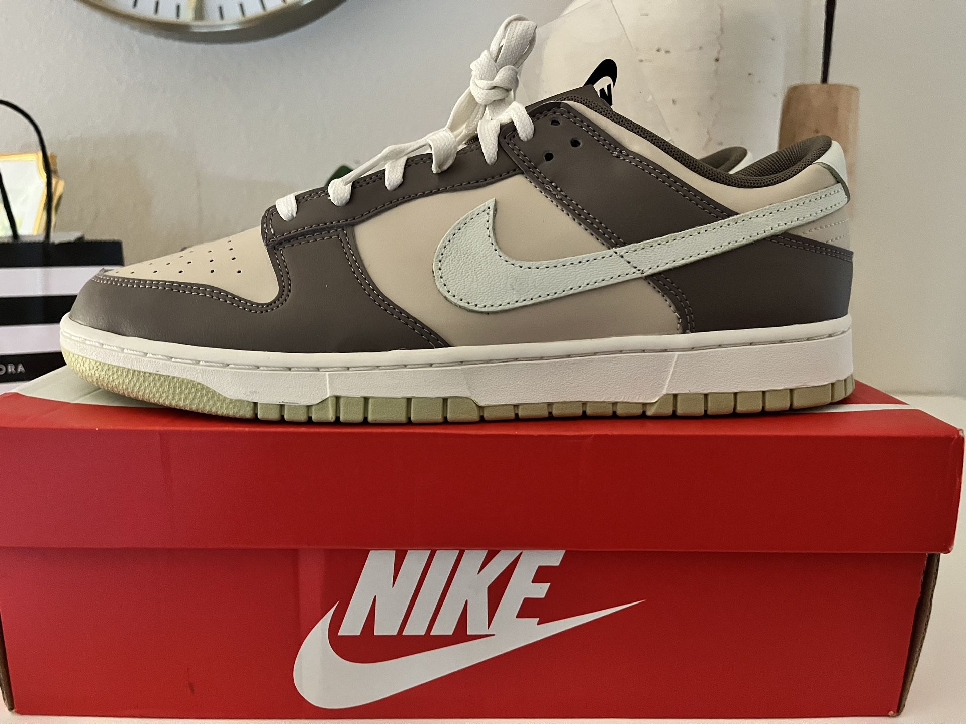 Nike Dunk Low Milk Tea Velcro Tongue Mens Size 12 Deadstock