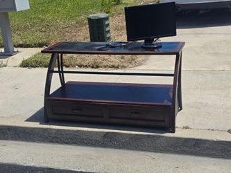 Entertainment Stand & computer screen