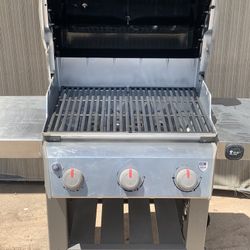 Weber Spirit E-310 BBQ Grill 3 Burners Propane For Sale