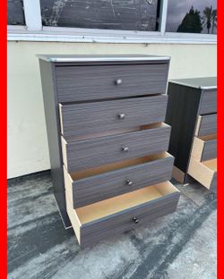 5 drawers dresser / Five drawers dresser / Cajonera / Cómoda