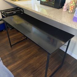 Table/desk 