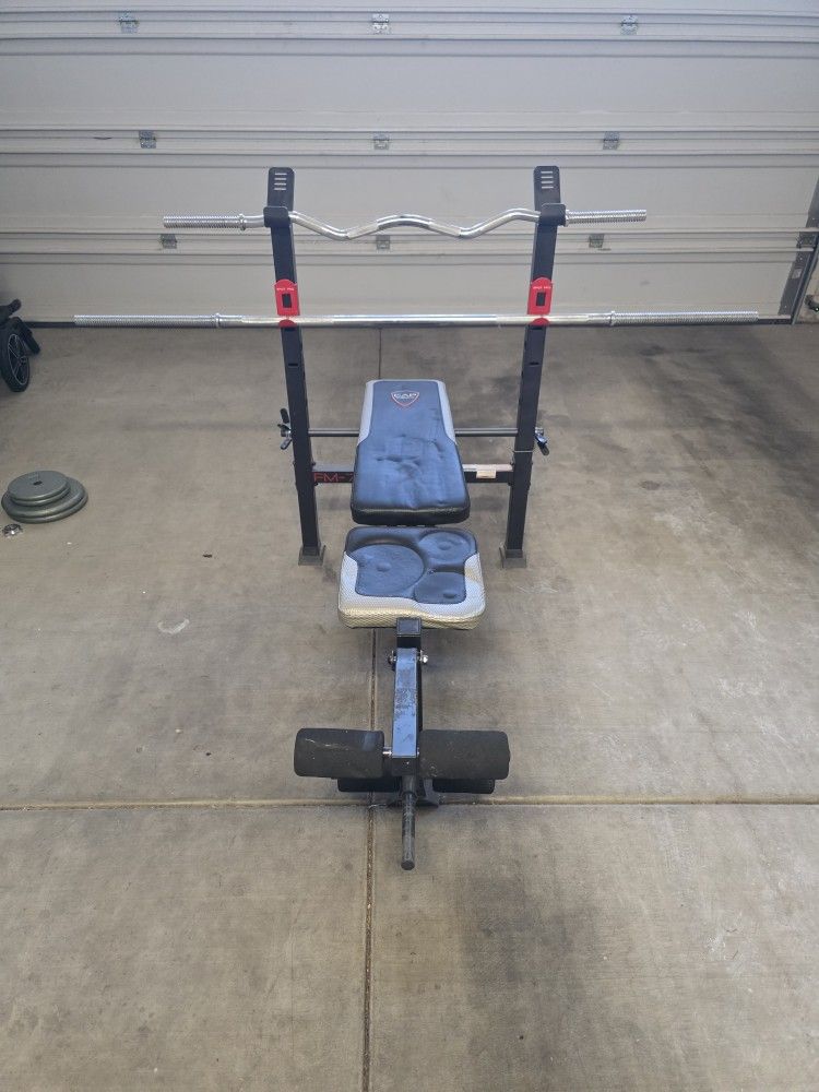 Weight Bench And Weights 