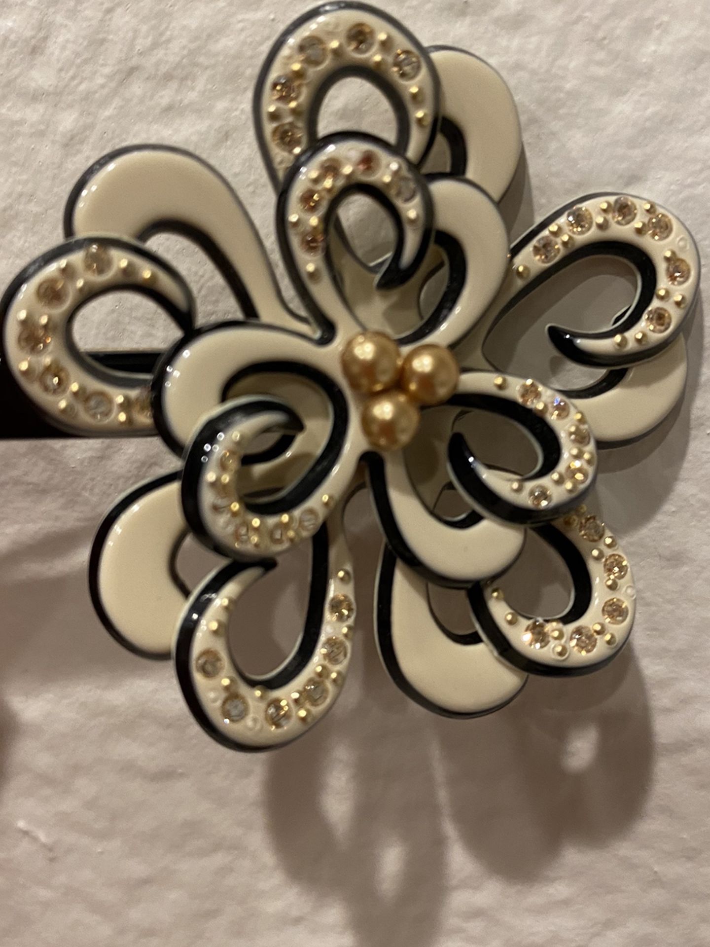 New Hair Pin . Paris