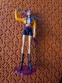 K-pop Demon Hunter Rumi figure with accessories Mattel