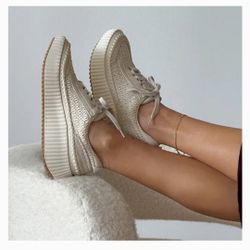 Dolce Vita Dolen Sneakers in Sandstone Knit size US 9.5/ 40