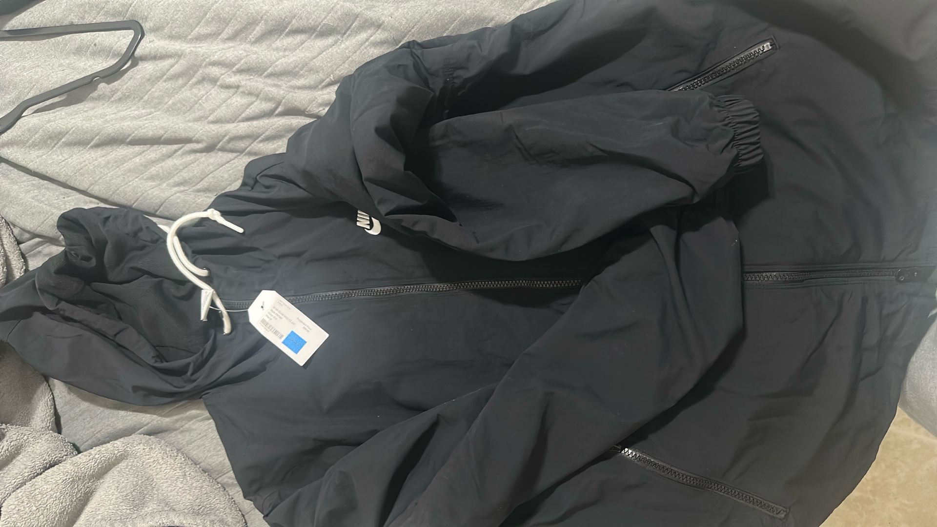 Black nike windbreaker