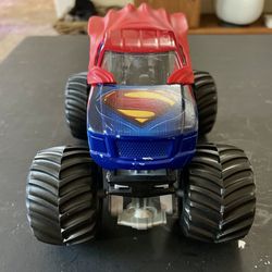 Superman Hot Wheels Monster Truck 