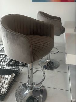 2 Gray bar stools