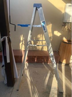 Werner 6' Aluminum Stepladder 250 lbs Capacity