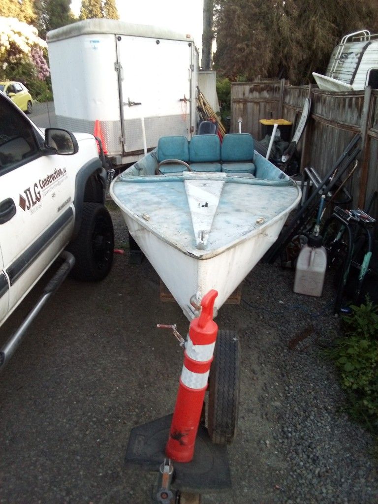 14 Ft Aluminum Boat With Trailer And 2 Motors